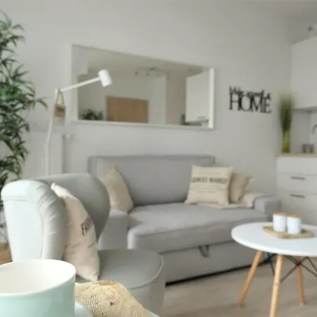 Bright & White New With Garage Апартаменты *