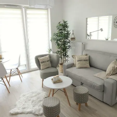 Bright & White New With Garage Апартаменты