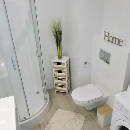 Bright & White New With Garage Апартаменты Краков