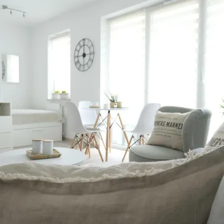Апартаменты Bright & White New With Garage