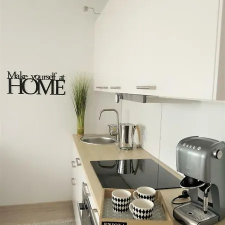 Bright & White New With Garage Апартаменты *