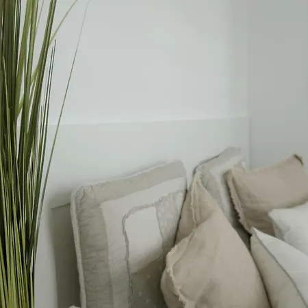 Апартаменты Bright & White New With Garage *