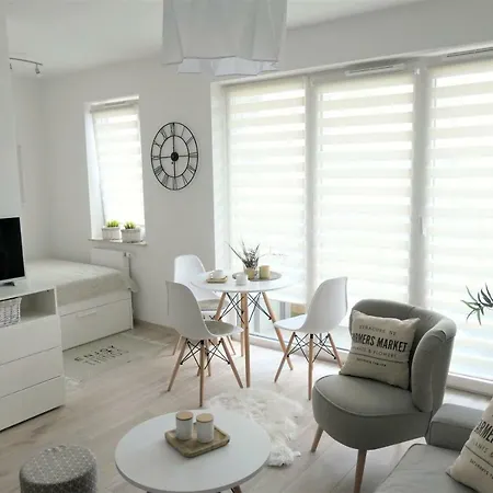 Διαμέρισμα Bright & White New With Garage